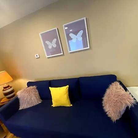 Cozy Boston Getaway Apartment! Free Parking Exterior photo