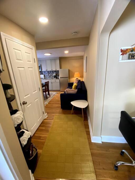 Cozy Getaway Apartment! Free Parking Appartement *